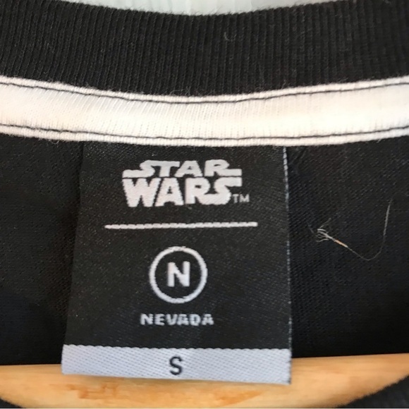 𝅺black Star Wars t-shirt, size men’s M.  Excellent condition. - Picture 3 of 4